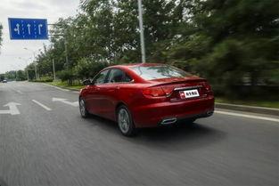 国产10万轿车pk视频,巅峰对决，谁主沉浮？